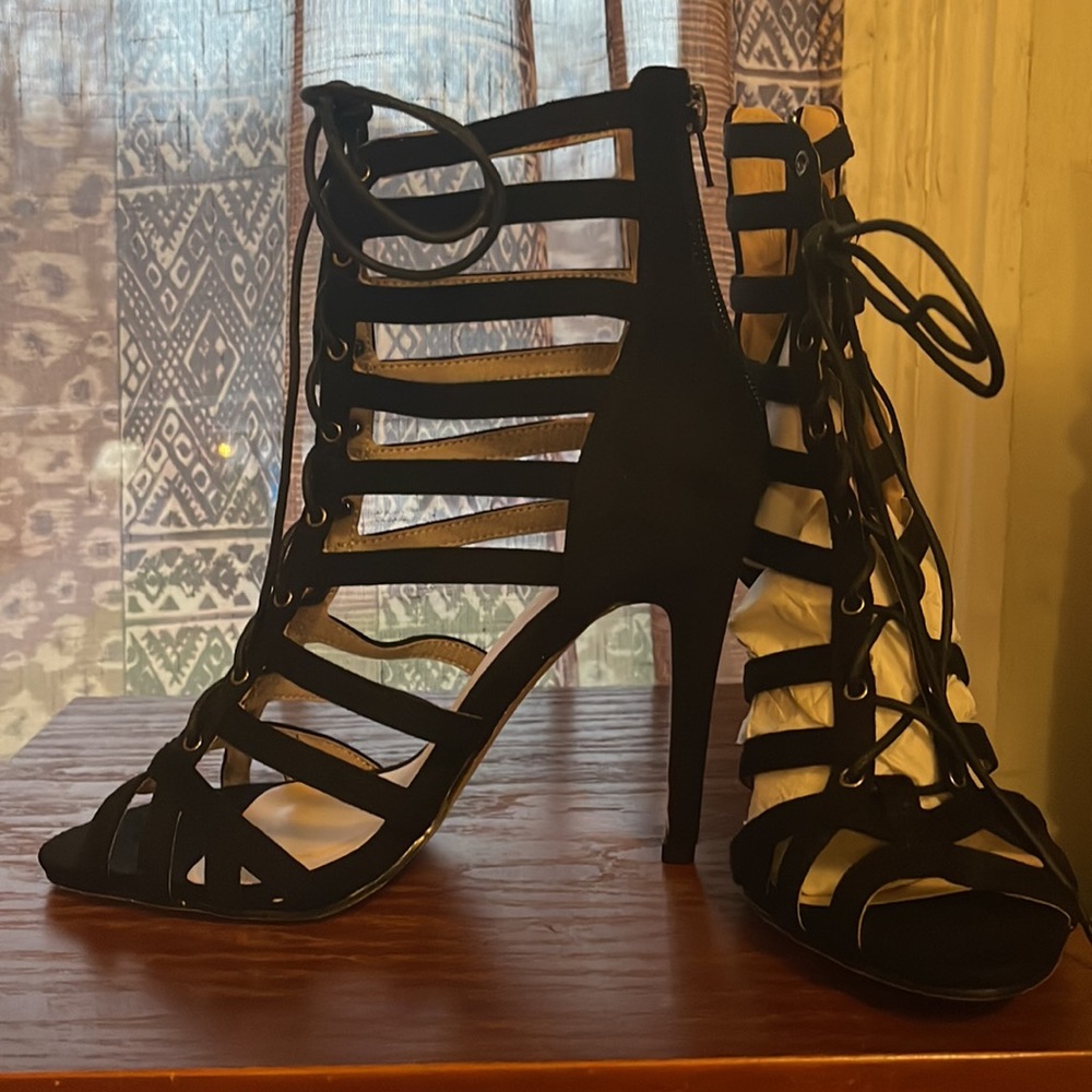 Catherine Malandrino Hancy black heels Sz 7.5